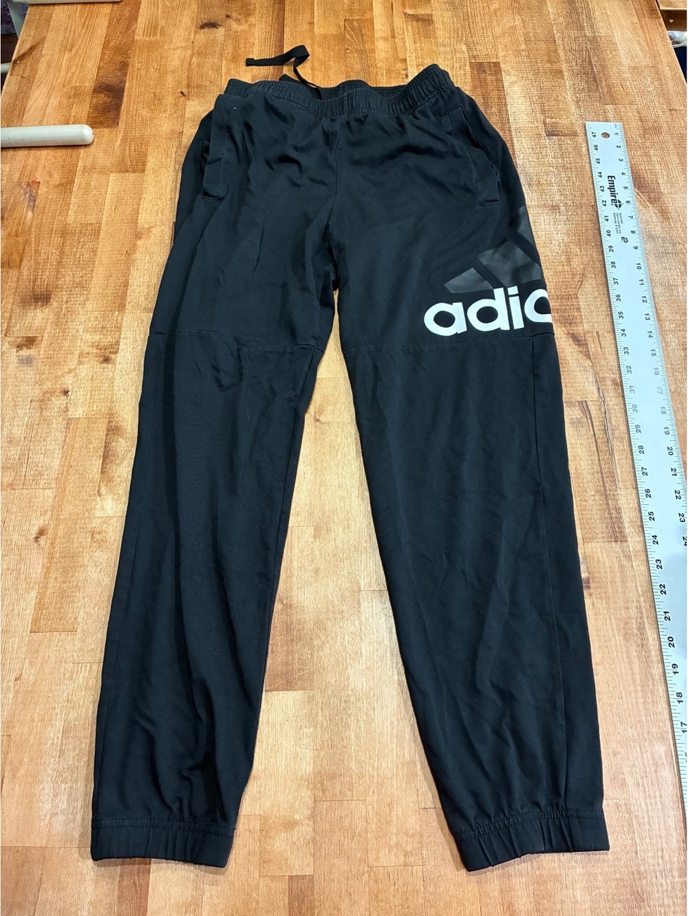 adidas men’s medium Black Logo Jogger Pants